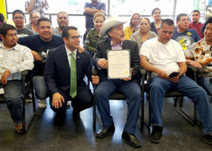 Pedro Rivera Reconocimiento del Cónsul Mexicano en Fresno CA